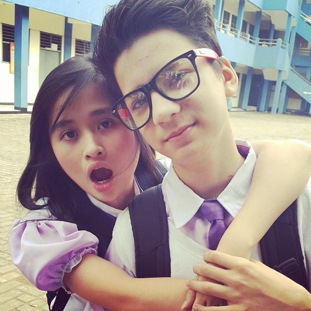hgffdsgk's tweet photo. RT @Endyvers_Bali :
Surbin nihh @gritteagathaa
@Endy_ganteng @ASP_Bidadari
#BidadariTakutJatuhCinta
http://t.co/YFEW2QfiKY