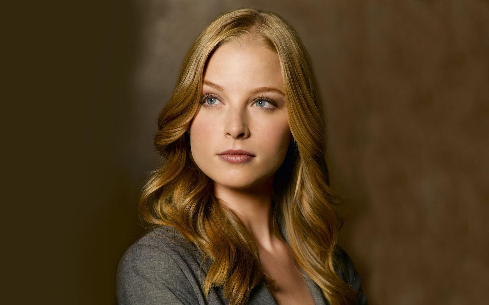 HAPPY BIRTHDAY,  to the gorgeous, Rachel Nichols. 