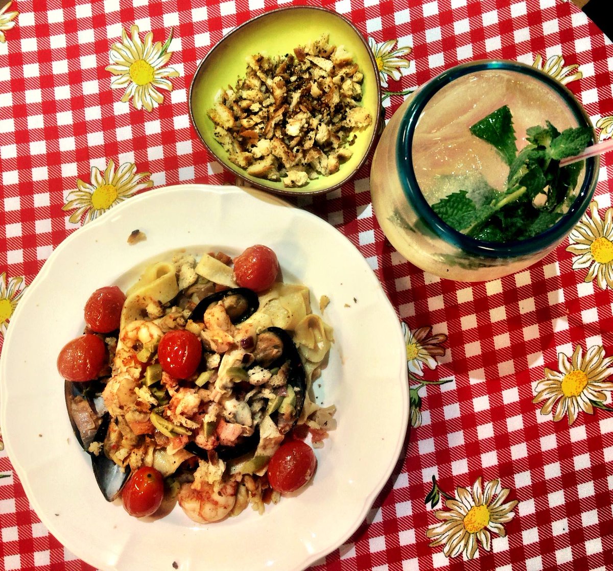 Por supuesto en nuestra Mendoza, acompañando a <a href="/bedorrou/">nicolas</a> en #LaCocinaDelVerano. El gusto es nuestro.