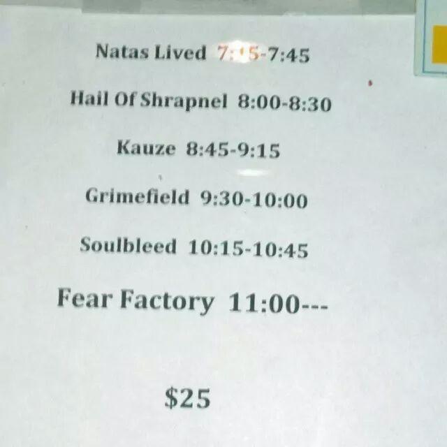 oaks666's tweet photo. The lineup at the whiskey a year ago, there we are at the first of the night @nataslived3 http://t.co/PAieFKwjjp
