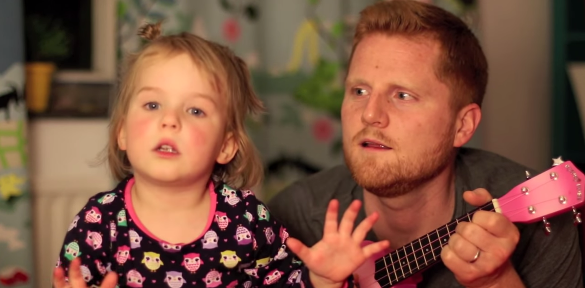 GreatrGoodness's tweet photo. This little girl is a riot! And her daddy is so great with her <3 http://t.co/K8mfi0mBMf http://t.co/I7hQJFGsRy