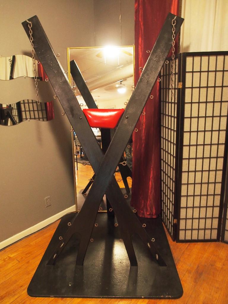 TheStudioChi's tweet photo. Great pic of the St.Andrews Cross (1 out of 2 @ The Studio: http://t.co/mkKobWLpFQ). Image by A-Pix. #chicagodungeon http://t.co/DPxVvCPHDi