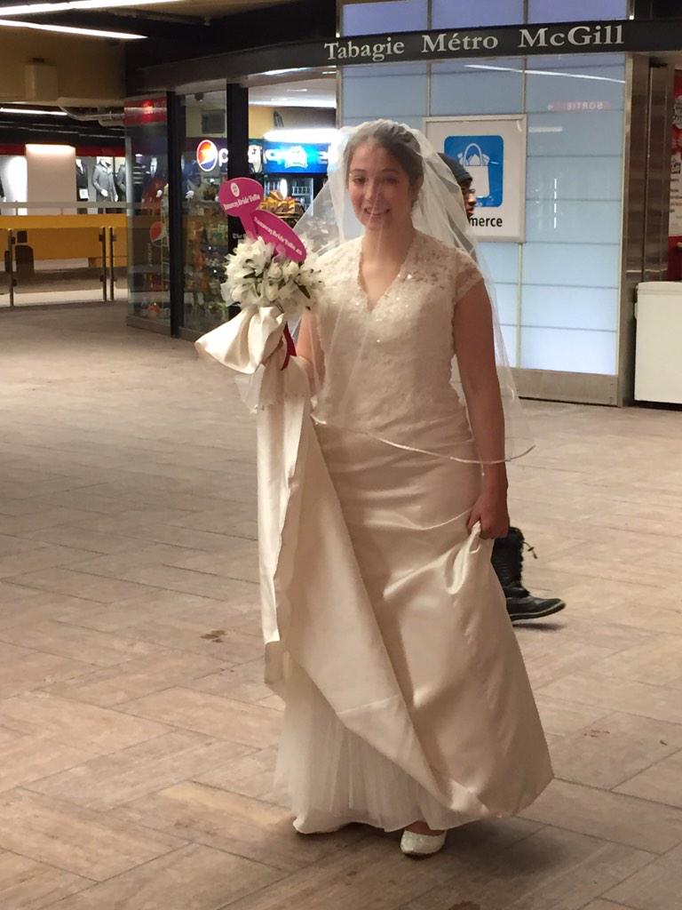 qam_92's tweet photo. @MuseeMcCord @BijouItalienne spotted #runawaybridetobe at mcgill metro! http://t.co/acVjGN1aWC