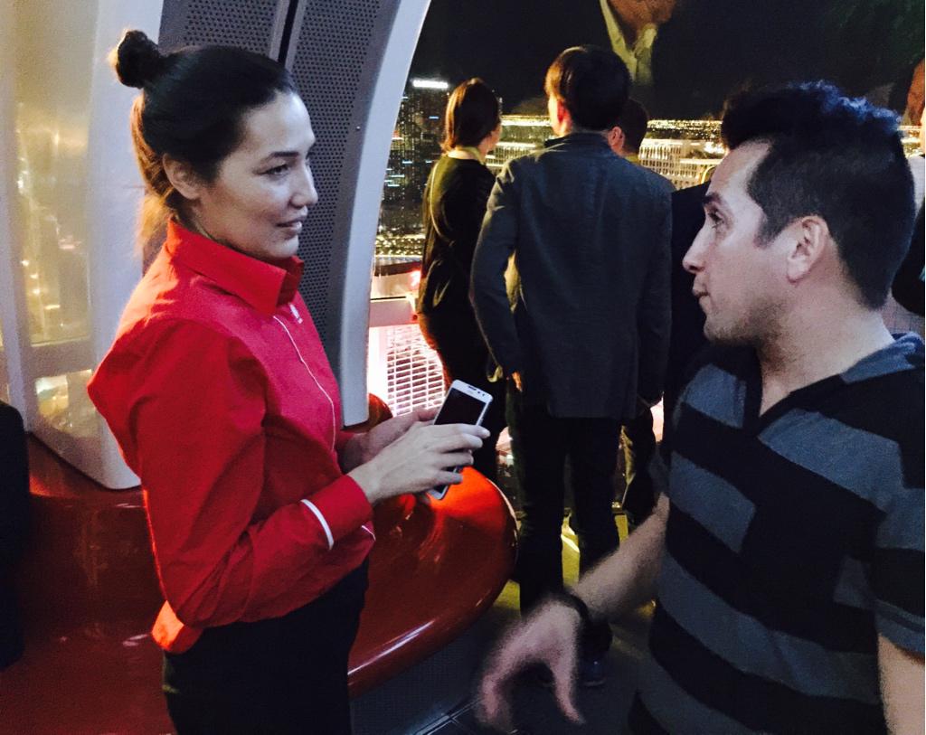 LifeOnMyMobile's tweet photo. Last night we got a briefing 520 feet in the air from @Huawei on the High Roller #Huawei http://t.co/pTPrbPf3FT