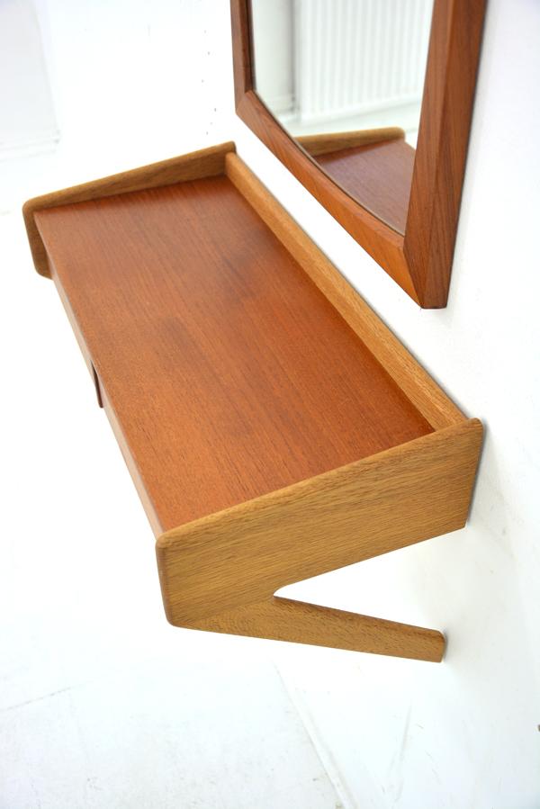 Danishhomestore's tweet photo. #gunni #omann #design #vintage bedside or hall chest in #teak #oak #1950s #danishdesign £249 http://t.co/0h8JEjQKNN http://t.co/Y1Ar8rfcSH