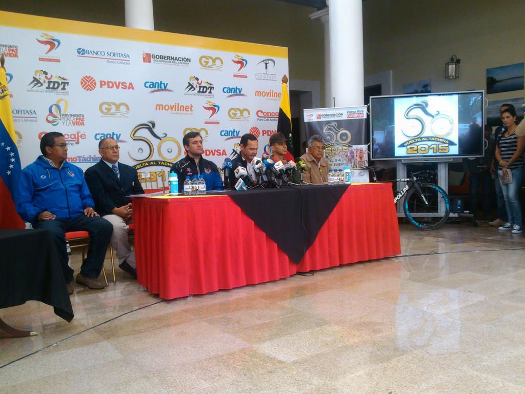 vuelta2015's tweet photo. @VielmaEsTachira dando sus palabras en la presentación oficial #vueltaaltachira2015 http://t.co/QZqyBqD2AQ