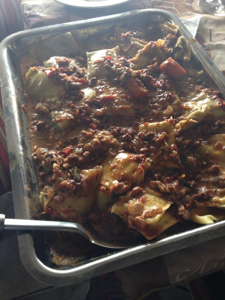 Sres de LA YEMA DE ORO!!.Este tuit es de AMOR!!..Son la mejor CASA DE PASTA..De la GALAXIA!!!..y no es chivo LO GARPE