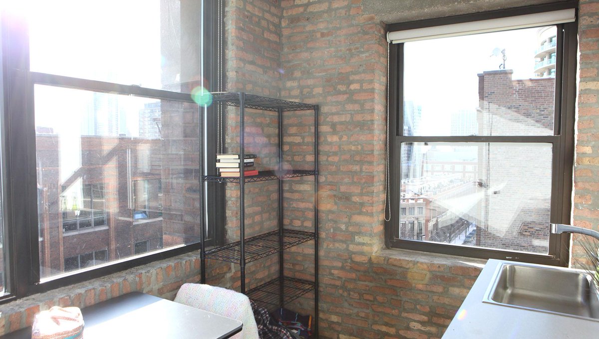 Apartment Completely Flooded With Disgusting Sunlight http://t.co/Wbk5Wsr9OZ, image size:1200x680