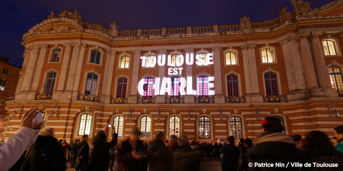 #ToulouseEstCharlie Toutes les photos > flic.kr/s/aHsk6Un8UK #JeSuisCharlie