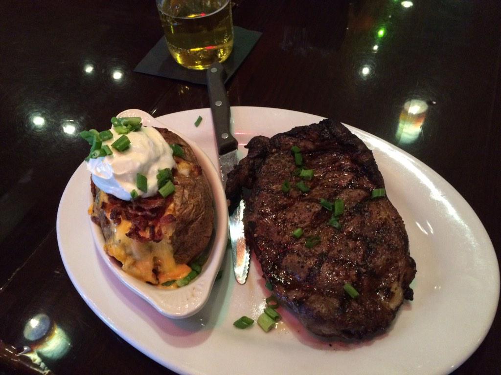 SGSocialClub's tweet photo. Now that's a steak @SGSocialClub http://t.co/uhclyhpuXx