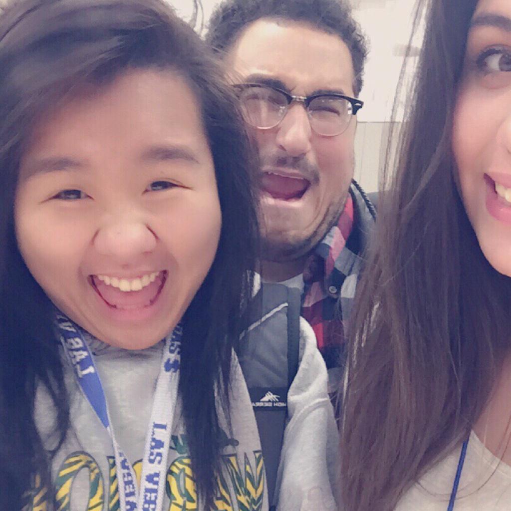 aleksajade's tweet photo. what the hell ? major photo bomb 😂 http://t.co/4kFImAZsuN