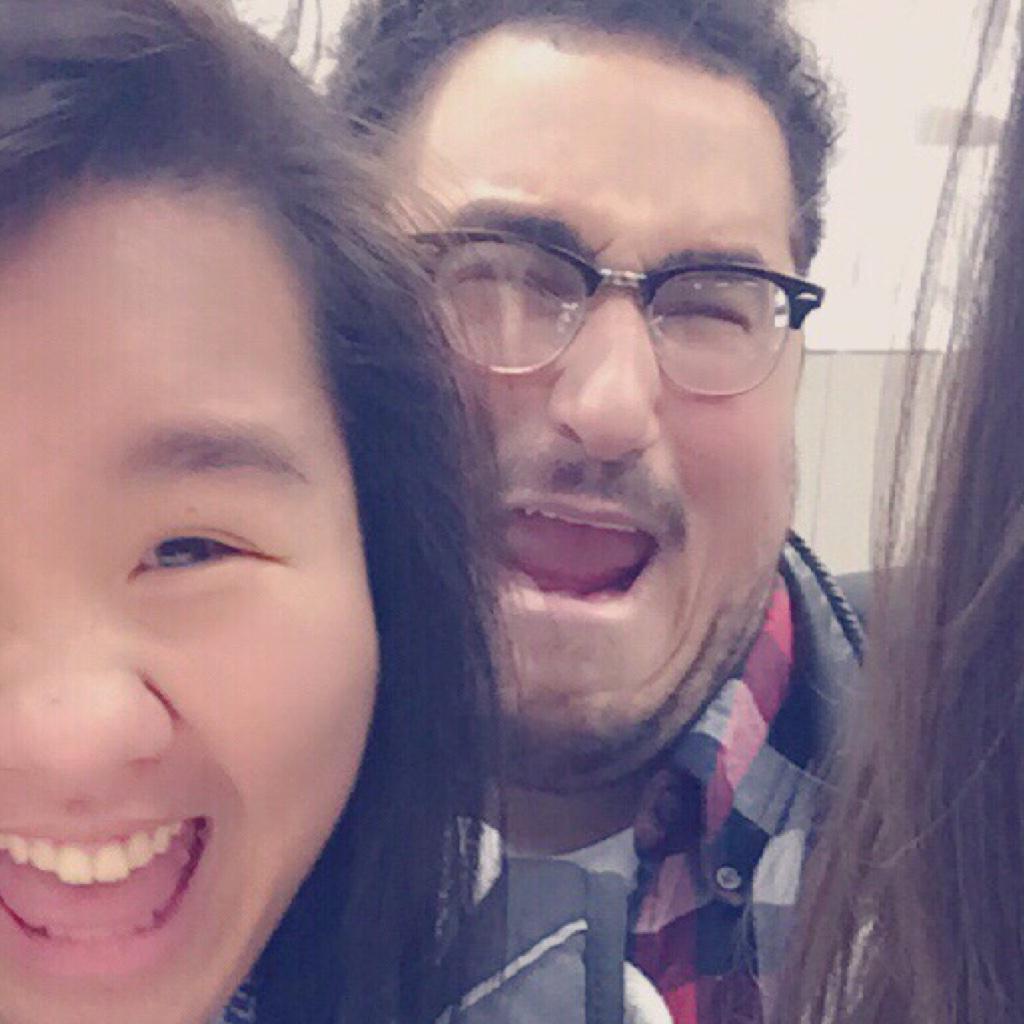 aleksajade's tweet photo. what the hell ? major photo bomb 😂 http://t.co/4kFImAZsuN