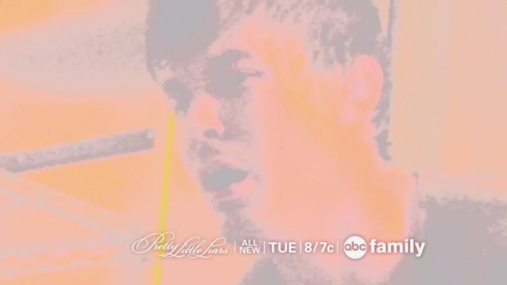 Pll_fandom_'s tweet image. Things seem to be getting hot with Caleb!  😢🔥 #PLLSpoiler #PLL5B