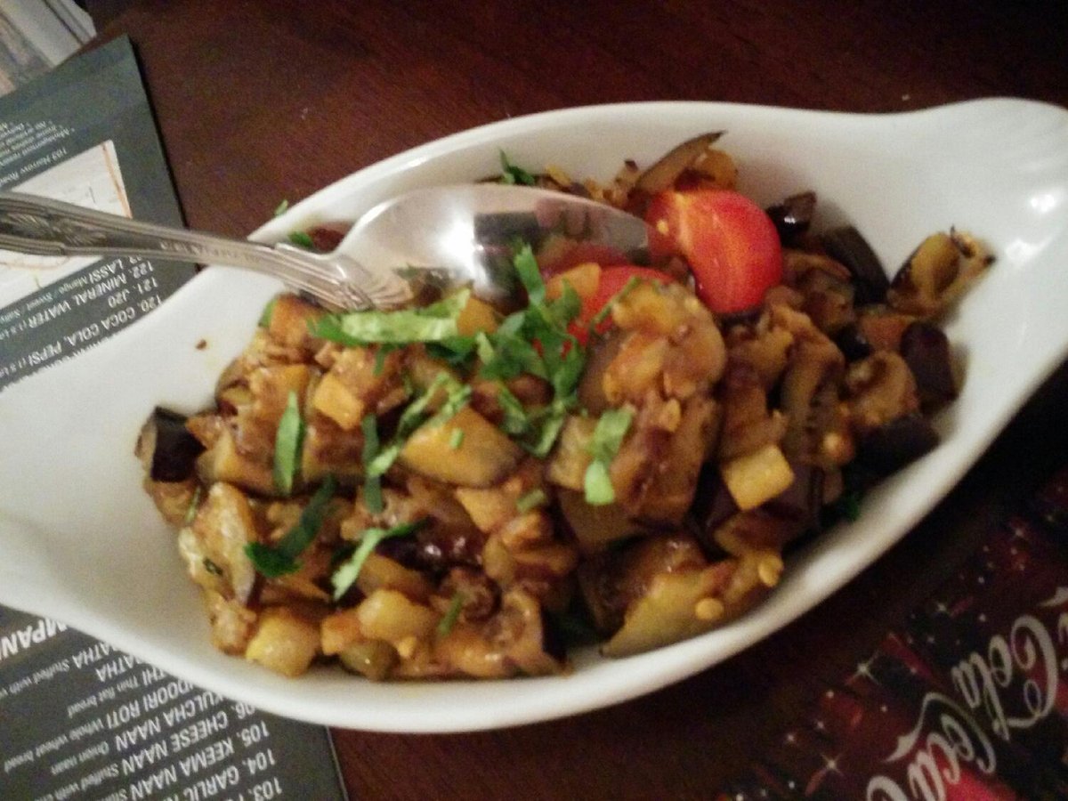cayennekg's tweet photo. Birinjal Bhaji http://t.co/i5QgT7wjtx