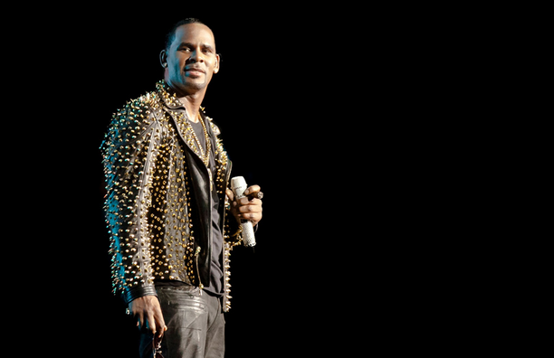 BREAKING: R. Kelly wishes happy birthday to R. Kelly  