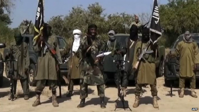 CNEWS's tweet photo. #Nigeria > #BokoHaram a rasé 16 localités au nord-est du pays, sur les rives du lac Tchad
>>http://t.co/1LWVrlR5Qy http://t.co/g4mamkE5AA