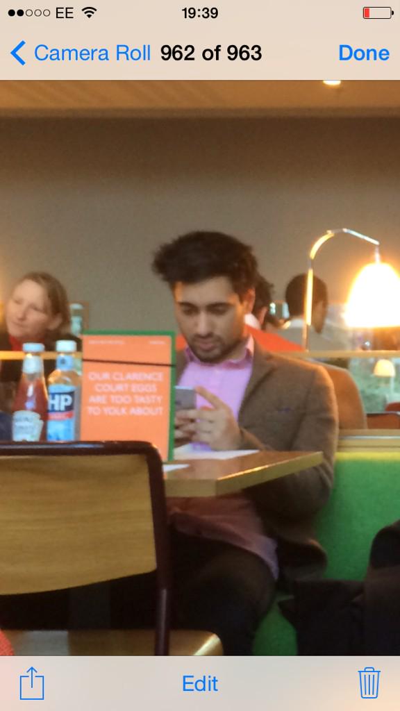 keanespirit's tweet photo. Saw #SolomonAkhtar in #CanaryWharf today. Swear he tried to enter restaurant through window #Apprentice #DoorProblem http://t.co/xfrFA0lcVv