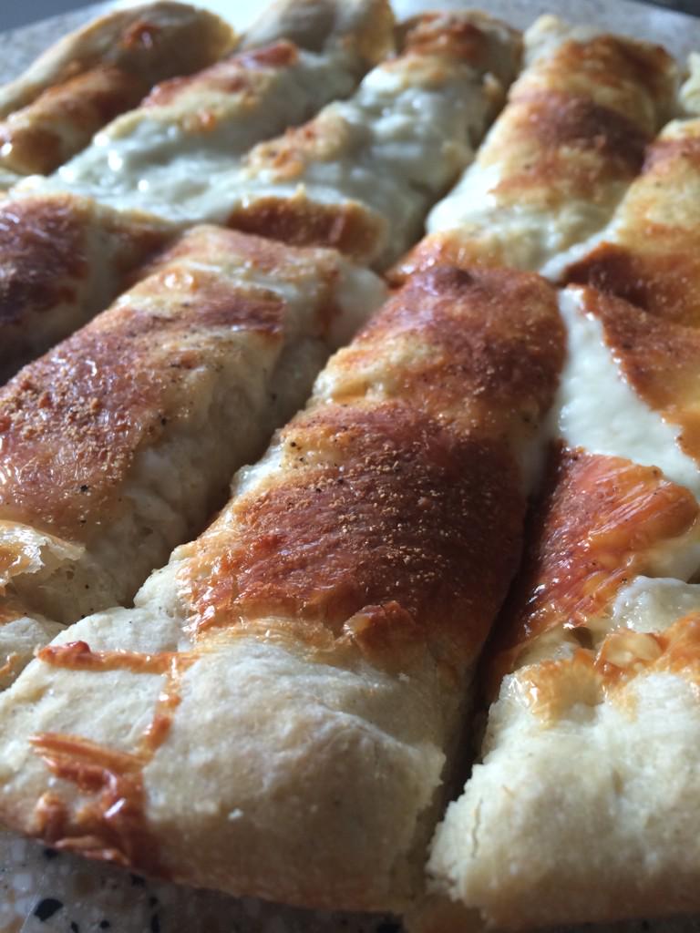KennaMcclare's tweet photo. Come to me, melty #homemade goodness... #thriftymom #nomnomnom http://t.co/UHpBNSTCfZ