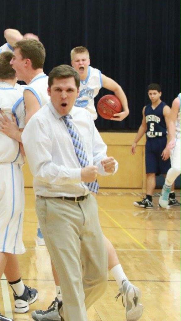 sdykstra11's tweet photo. When it's a PE day so you can wear sweatpants and a polo http://t.co/ZPH5oDH6Rs