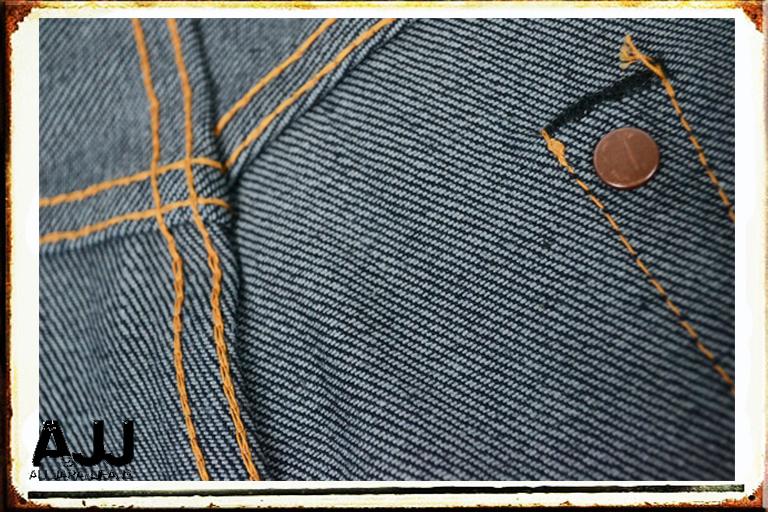 ALLJAPANJEANS's tweet photo. 【AJJ-002ZF】13oz Gray Weft Model
どこか泥臭さを感じる深い黒みを帯びた色合いへと表情を変える1本です！
http://t.co/N3XyBslTXu http://t.co/qIYs8BdGbp
