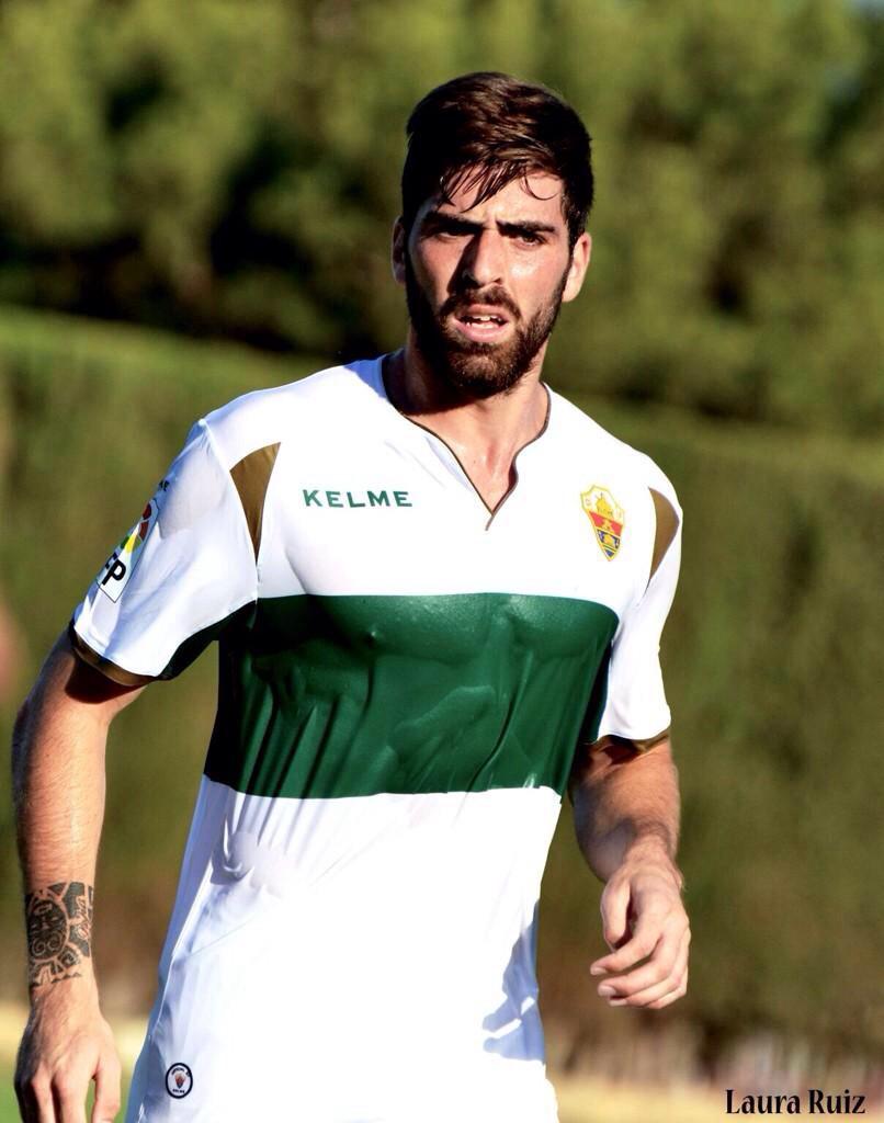 FootbolStories's tweet photo. Hoy en el banquillo del @elchecfoficial en el Cam Nou está el #excordobesista Rafa Gálvez (@RafaGalvez10) http://t.co/Bm5NtEeD6p