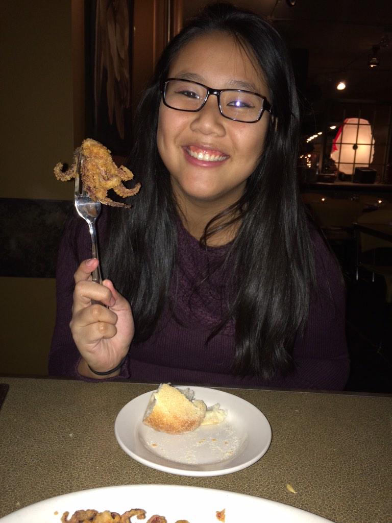 marianna_hope's tweet image. Happy birthday LeeAnne! Eat some squid🐙 @LeeAnnePedrick #likethewholething #inyourmouth #atonce