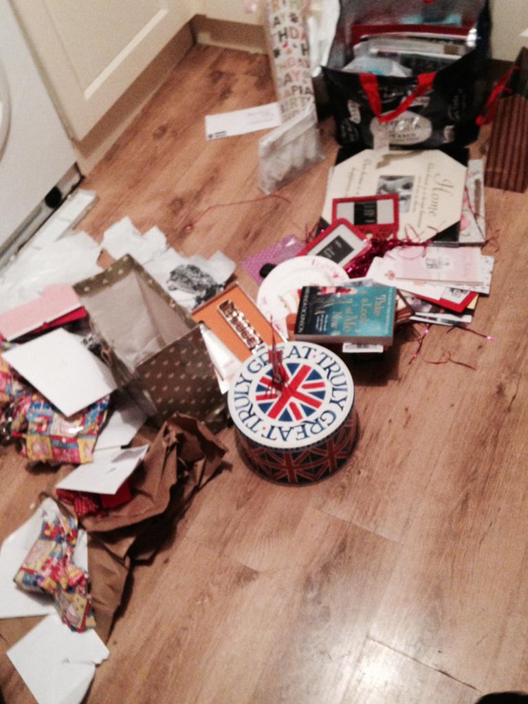 allthatjazz_tm's tweet photo. Mum has had a super birthday and is feeling very loved ❤️❤️ #manypresents #shewantedtotweetthisbutshehasfallenasleep http://t.co/5HdviRgu2k