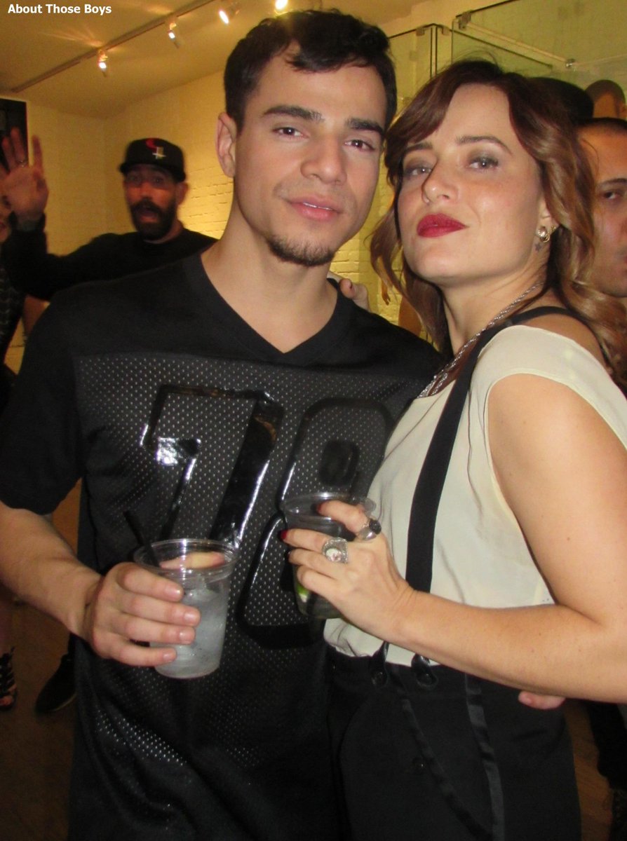 AboutThoseBoys's tweet photo. Someone's pretty excited to photobomb @LeviKarterXXX &amp; @Jcookstylist #tbt http://t.co/IXXY8Xw6it