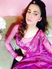 PoojaSharmaFC's tweet photo. Desi 💜🌷 http://t.co/iAudyL7KFT