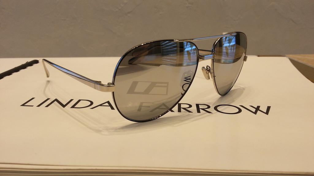 Linda Farrow Gallery tweet media