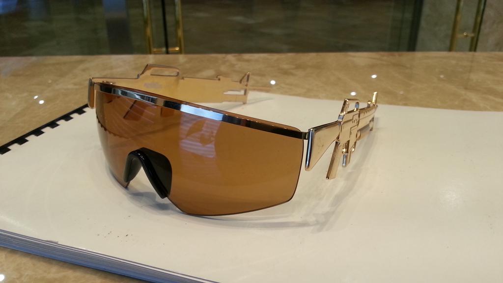 Linda Farrow Gallery tweet media