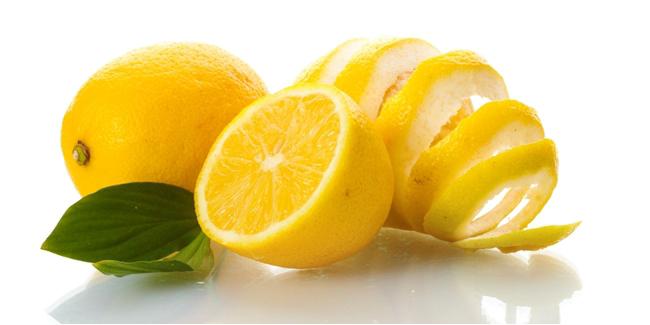 AviatourTwit's tweet image. Saat liburan kaki kapalan? Hilangkan dengan kulit lemon yang ditempelkan ke kaki yang kapalan #TipsLiburan.