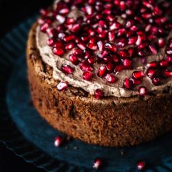 ohgodyes RT <a href="/Saville/">Saville Kellner</a>: Brownie Cake with Chocolate Mousse and Pomegranate Recipe zoot.li/3vje7