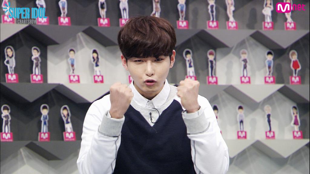 [#슈퍼아이돌차트쇼] OTL 금지! 데뷔 전 1년동안 오디션만 20번 본 아이돌부터 나홀로 길거리 공연을 강행한 용감한 아이돌까지! 칠전팔기 포기를 모르는 아이돌 TOP10! 잠시후 오후 6시!!! #Mnet