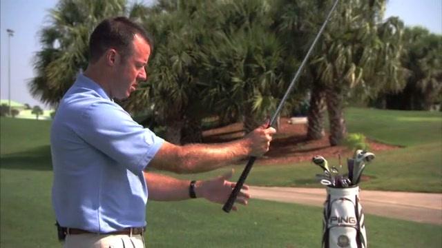 PGAAmateurGolf's tweet photo. #Golf tip: Make sure you are gripping the golf club properly. WATCH: http://t.co/wQuGvmNSXe http://t.co/uuwY3o00ST