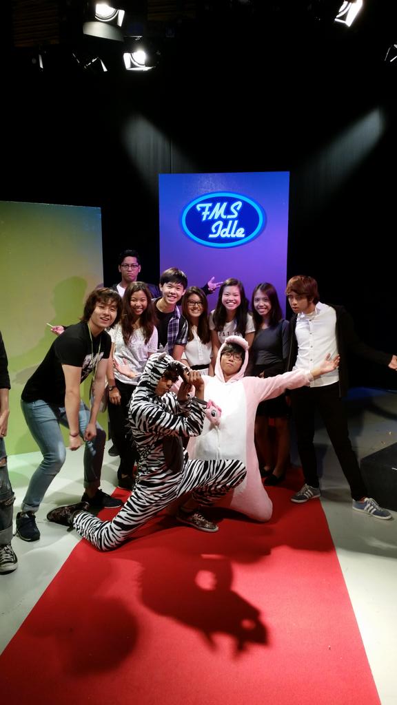 fmsuncut's tweet photo. Wow look at some Idles here! Keep a lookout for more segments! We'll be here till 6pm! #fmsuncut #NPOH15 http://t.co/7gLzgiVloX