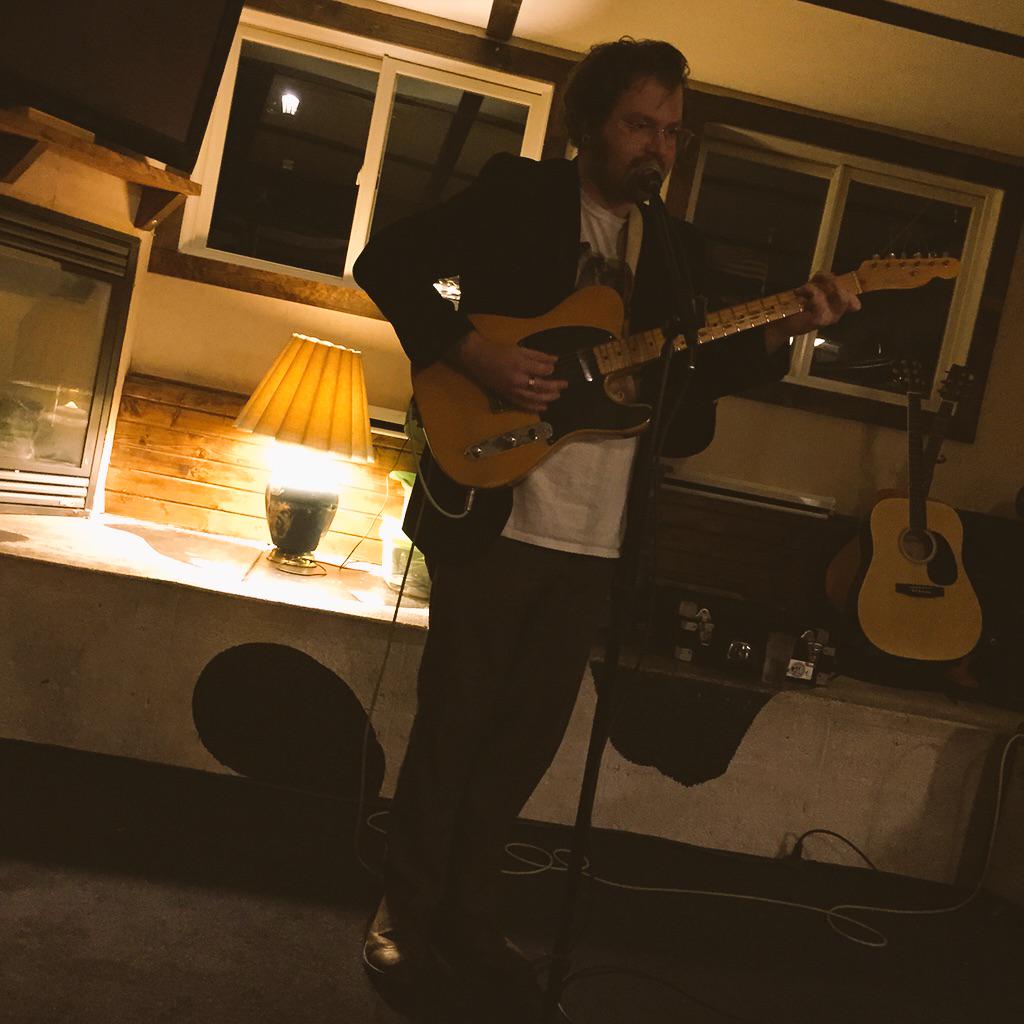 BankRaidRecords's tweet photo. Gabe is playing the new stage at the Cow! Everything is different! 'Cept Gabe. He still rockin'. http://t.co/moIr81rX0w