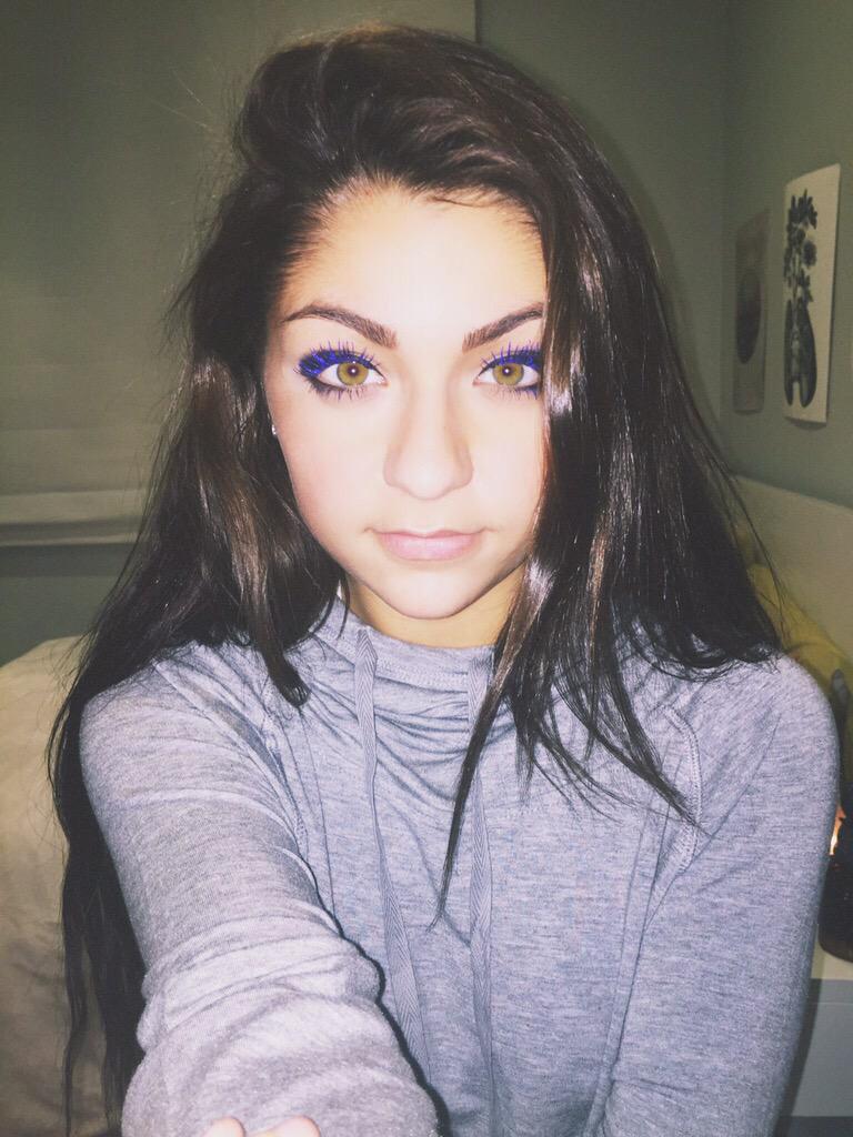 I love her. Yes i get mad at her. And leave but i come back. I love you with all my heart baby😘