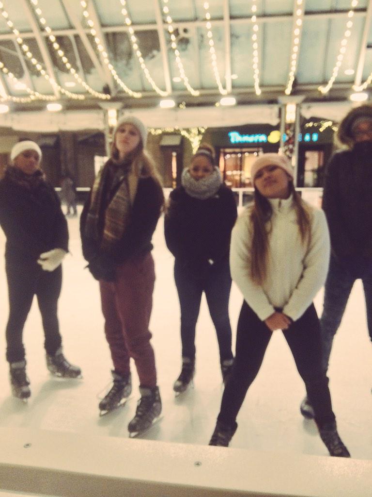 brandyklahre's tweet image. Ice skating last night for ki's birthday!#squd #loveyall ❄️✊💜 @keyairuhh_x @NedaMounib @kellyishuynhing