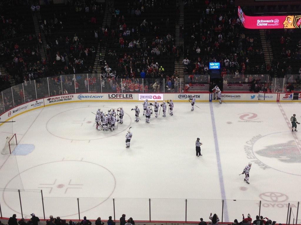 Aetrude's tweet photo. Thanks for winning tonight Blackhawks! Now I can brag to my coworkers! #chicagogirlinminnesota @NHLBlackhawks http://t.co/1sPlO7Pppq
