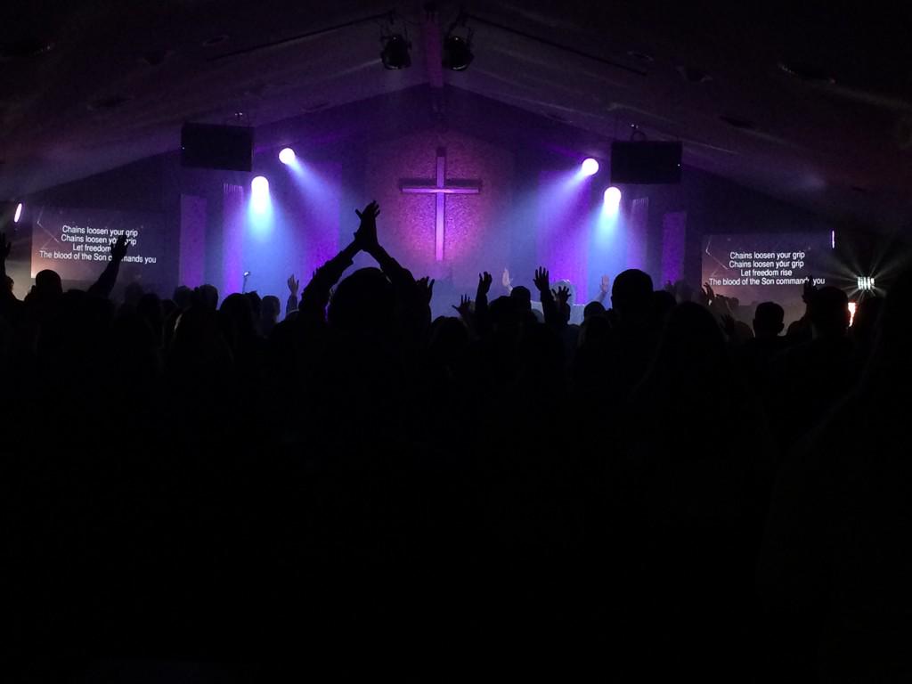 NickParish217's tweet photo. There are times we feel the very presence of The Lord personally&amp;collectively, what a Privilege. #Strive #Bellarive http://t.co/R141jdDCTO