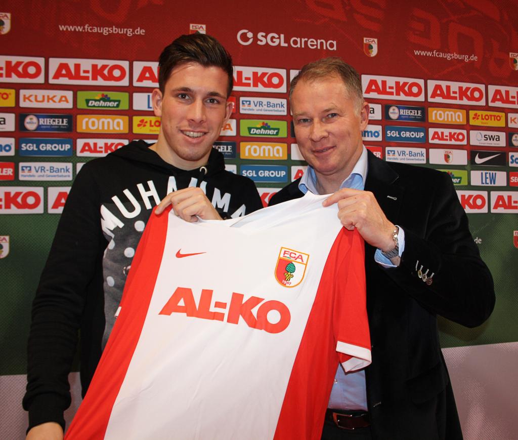 MarioGoetze10's tweet photo. Foto Pierre-Emile Hojbjerg dengan jersey FC Augsburg: http://t.co/JrzhvJRYC4
