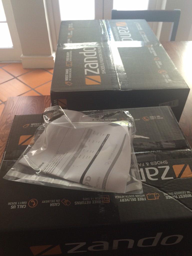 sampet711's tweet image. @zando_co_za thank u for ur efficient service #giftmyself #shoeholic ups to ur courier guy Gary