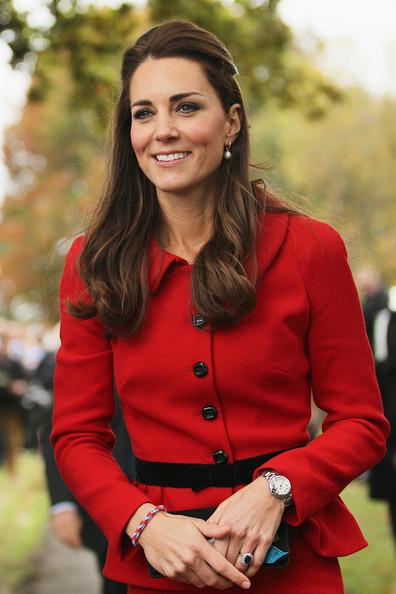 Anywaaaay, happy 33rd birthday the beautiful Duchess, Kate Middleton! Stay beautiful and awesome! 