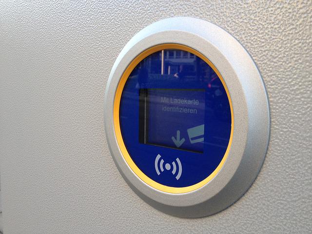 RFiDBlock's tweet photo. What are contactless cards ?
http://t.co/zCusDguUMJ http://t.co/HZ6o4p627g