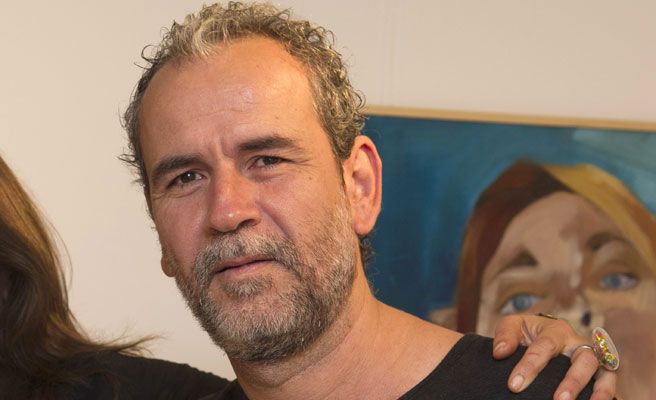 quediario's tweet photo. Willy Toledo afirma que el vídeo del policía asesinado en Francia es "un burdo montaje" http://t.co/KjXYYC1UQR http://t.co/FEbv4cm0Ll