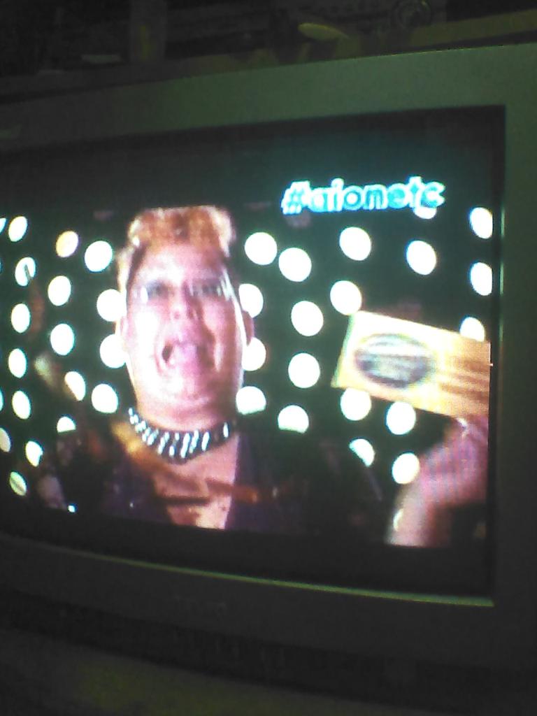 guynamedvincent's tweet photo. @etc_channel Omy, my face woukd be this happier if i got te golden ticket! #aionetc http://t.co/BfBbLtsKyh