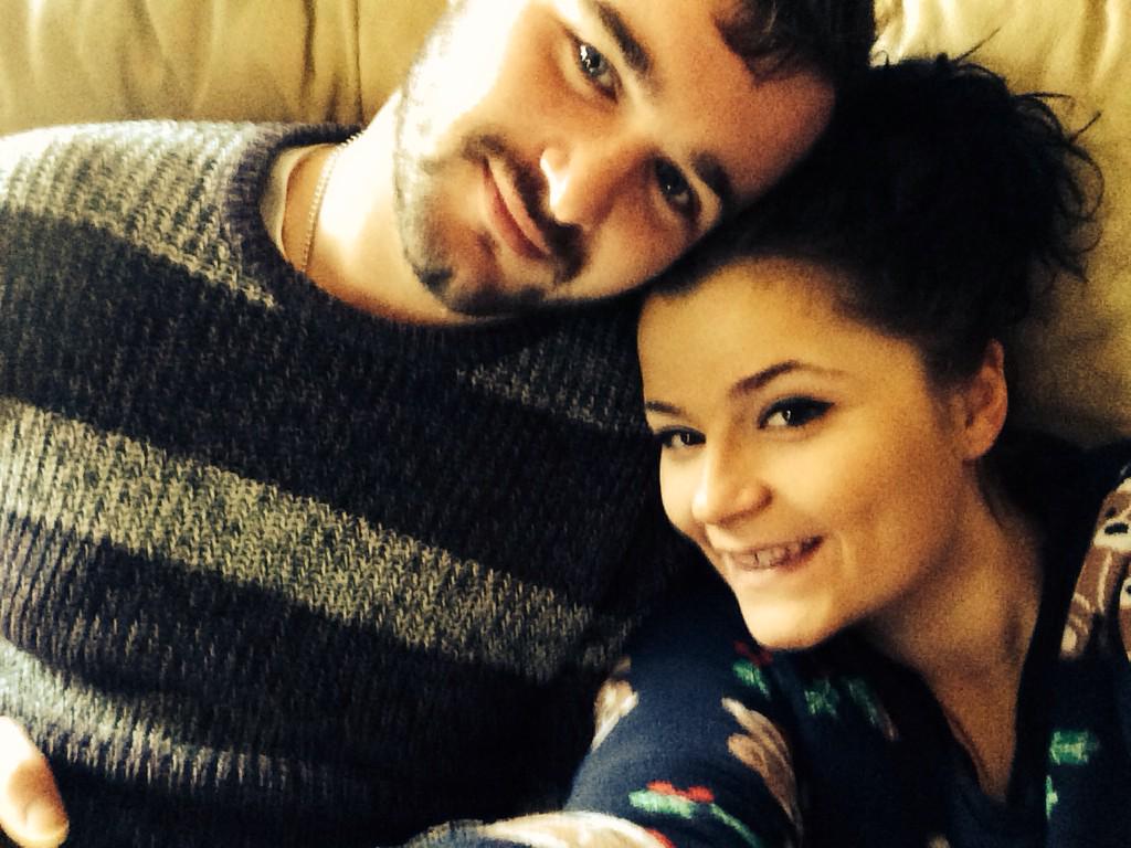 micky_lou1's tweet image. Being looney#chiling #christmashoilday   #timeof=timetogether :)