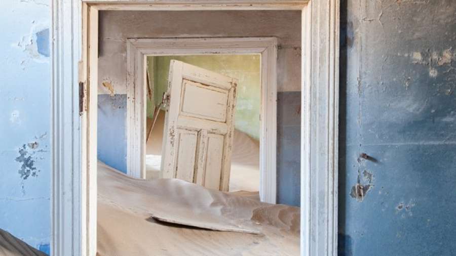 antena3com's tweet photo. Kolmanskop, la ciudad enterrada en el desierto de Namibia
http://t.co/8XDgYWFK5W http://t.co/Zy3XhURlGJ