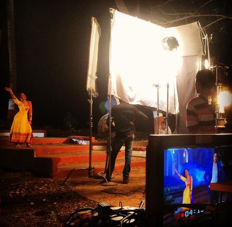 PiyushSahdevFC's tweet photo. Upcoming scene.
@piyushsahdav @Mahima12Makwana http://t.co/OZNoL8HuUb